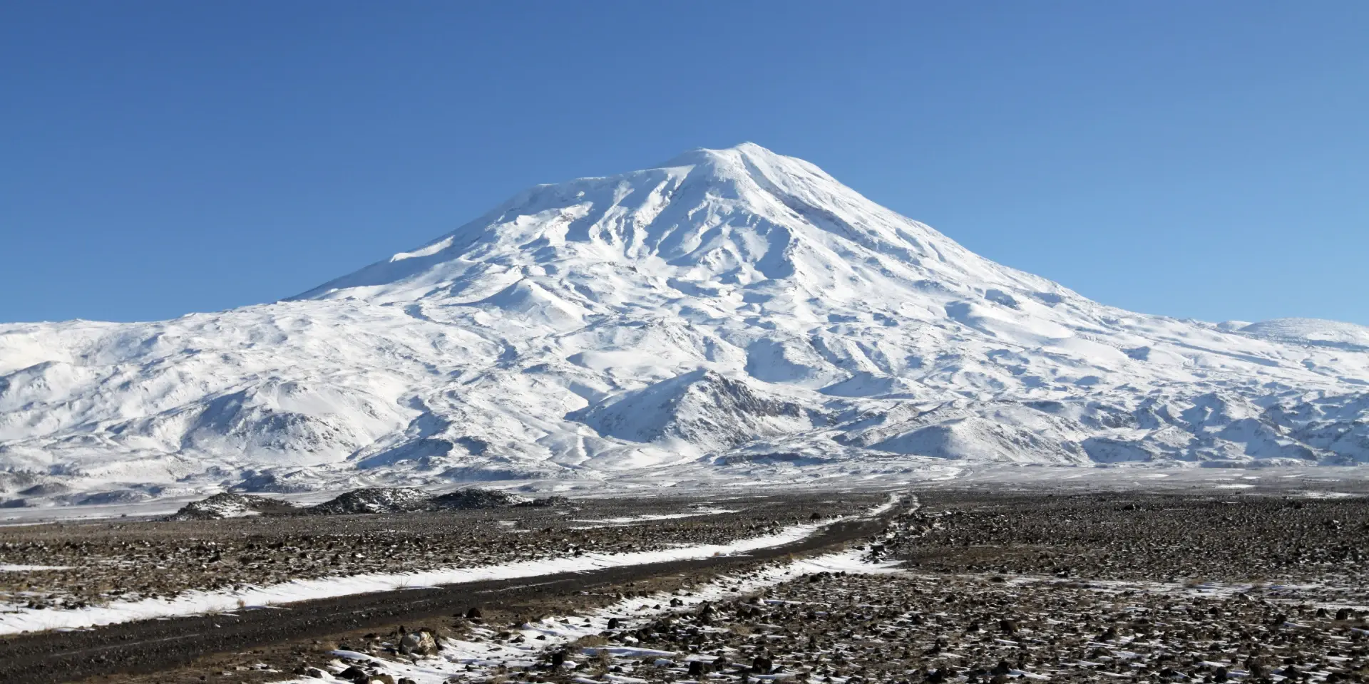 Snow-covered Mount Ararat in eastern Turkey viewed from the Doğubayazıt plain